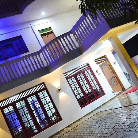 Hewage Resort Anuradhapura Exteriör bild