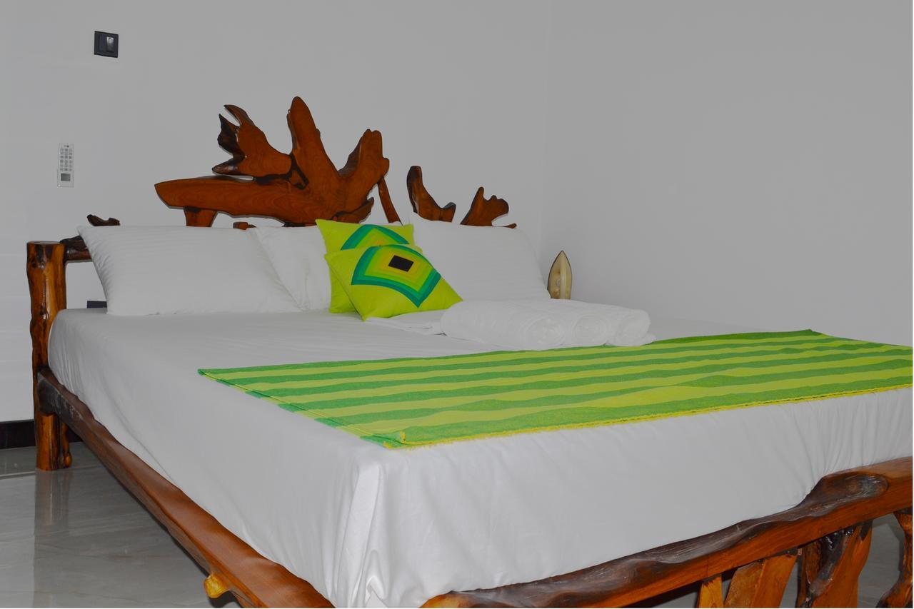 Hewage Resort Anuradhapura Exteriör bild