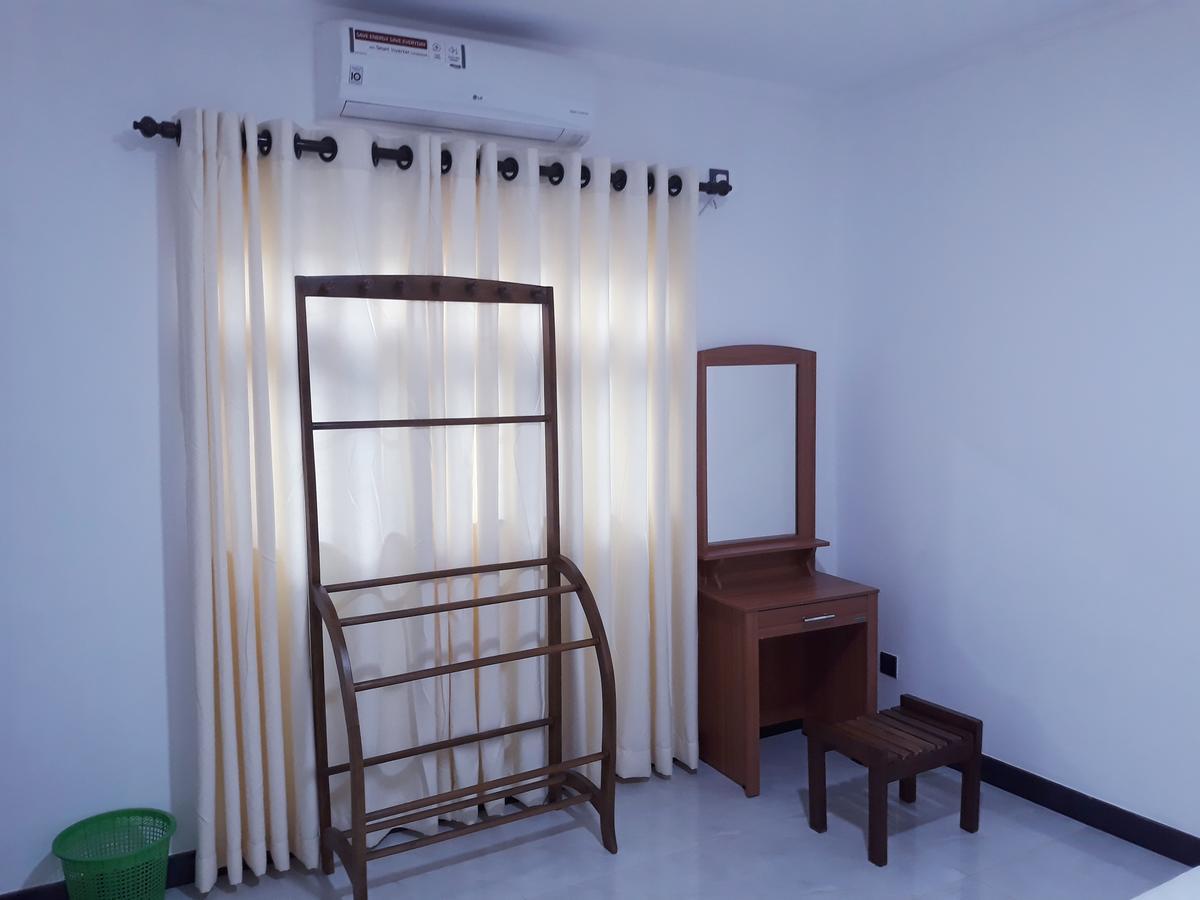 Hewage Resort Anuradhapura Exteriör bild