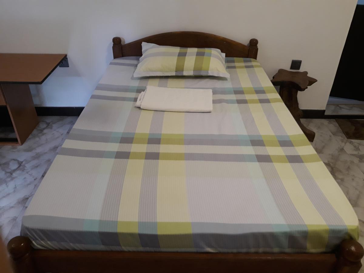Hewage Resort Anuradhapura Exteriör bild