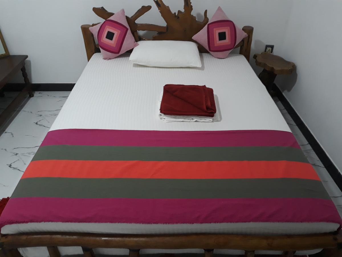 Hewage Resort Anuradhapura Exteriör bild
